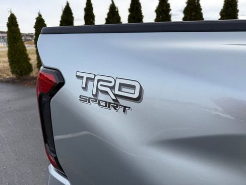 Used 2024 Toyota Tacoma TRD Sport image 9