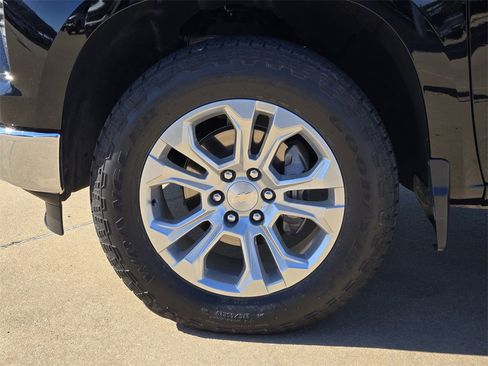 Used 2023 Chevrolet Silverado 1500 LTZ w/ Technology Package image 27