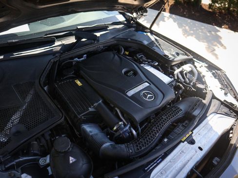 Used 2017 Mercedes-Benz C 300 4MATIC Cabriolet image 34