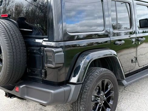 Used 2023 Jeep Wrangler Unlimited Sahara w/ Cold Weather Group image 10