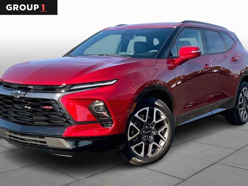 Used 2025 Chevrolet Blazer RS image 1