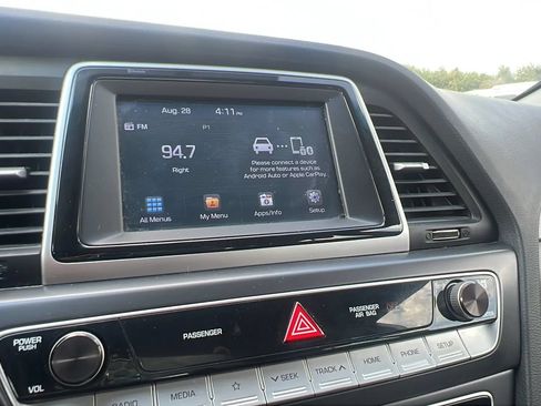 Used 2019 Hyundai Sonata SE FWD image 11
