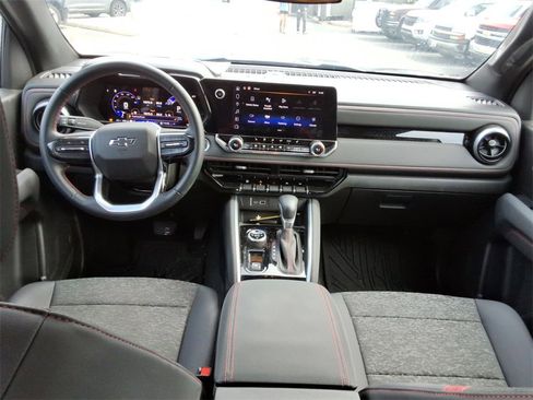 Certified 2024 Chevrolet Colorado Z71 w/ Z71 Convenience Package 2 image 19