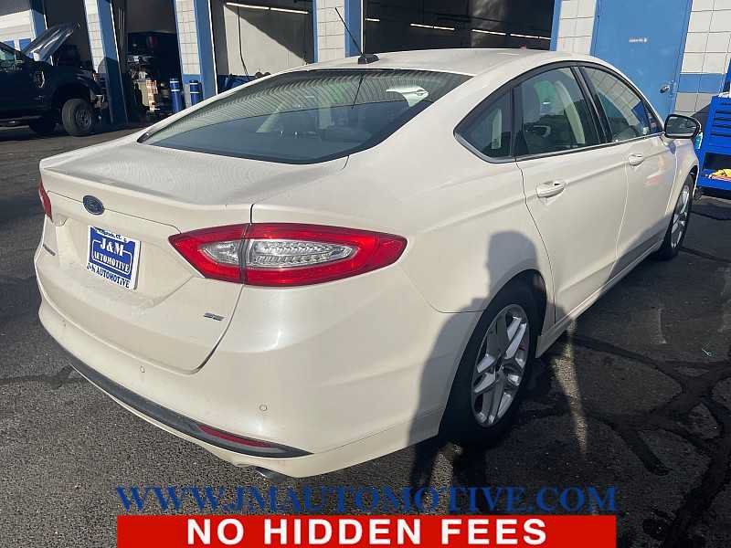 Used 2015 Ford Fusion SE FWD image 4