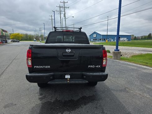 Used 2017 Nissan Frontier PRO-4X AWD/4WD image 4