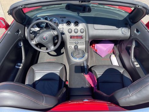 Used 2009 Pontiac Solstice GXP w/ Premium Package RWD image 19