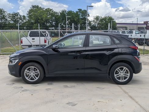 Used 2023 Hyundai Kona SE w/ Cargo Package image 6