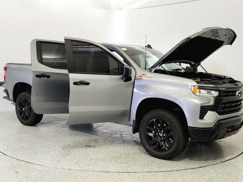 Used 2025 Chevrolet Silverado 1500 LT Trail Boss image 9