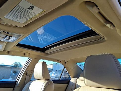 Used 2015 Toyota Camry XLE image 14