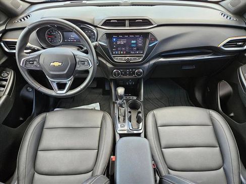 Used 2023 Chevrolet TrailBlazer ACTIV w/ Sun and Liftgate Package AWD/4WD image 16