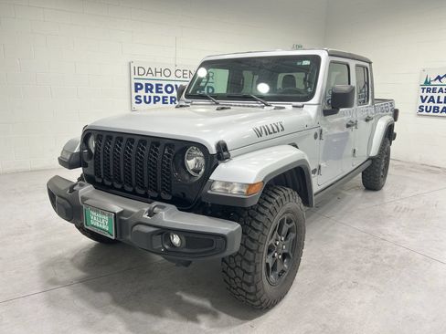 Used 2023 Jeep Gladiator Sport AWD/4WD image 4
