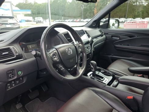 Used 2019 Honda Ridgeline Black Edition image 18