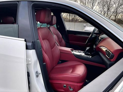 Used 2021 Maserati Levante image 9