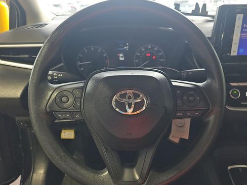 Used 2025 Toyota Corolla LE FWD image 6