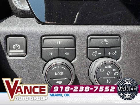 Used 2025 Chevrolet Silverado 2500 LT w/ Leather Package image 33