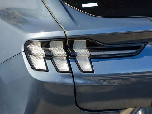 Used 2021 Ford Mustang Mach-E Select RWD image 7