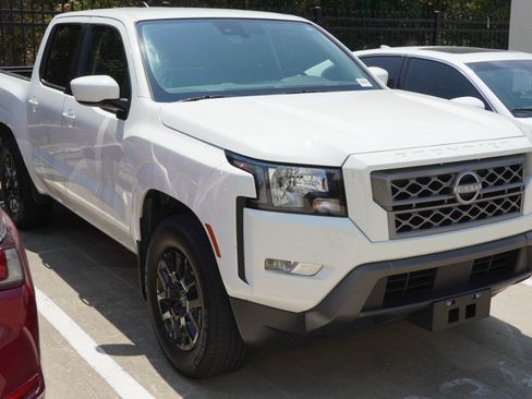 Used 2024 Nissan Frontier SV w/ SV Convenience Package RWD image 4