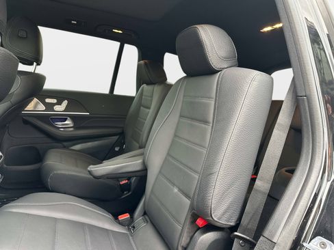 Used 2025 Mercedes-Benz GLS 580 GLS 580 image 14