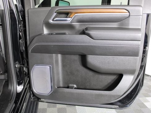 Used 2024 GMC Sierra 2500 Denali w/ Technology Package AWD/4WD image 37