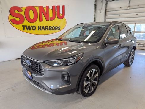 Certified 2024 Ford Escape Platinum AWD/4WD image 1