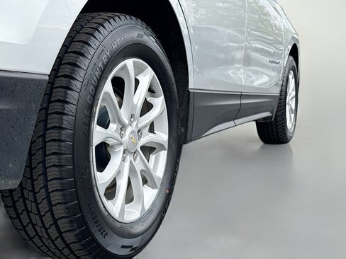 Used 2018 Chevrolet Equinox LT w/ Sun & Infotainment Package AWD/4WD image 15