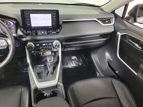 Used 2021 Toyota RAV4 XLE Premium FWD image 17