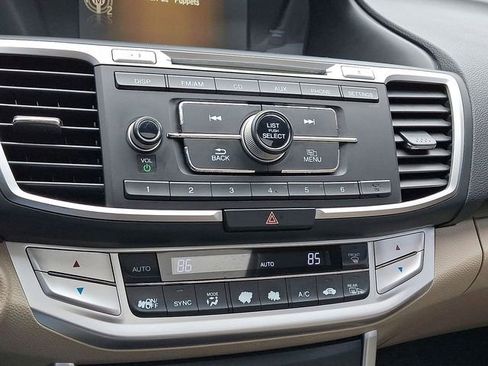 Used 2015 Honda Accord EX image 17