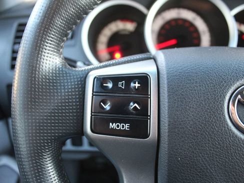 Used 2013 Toyota Tacoma PreRunner w/ SR5 Pkg RWD image 16