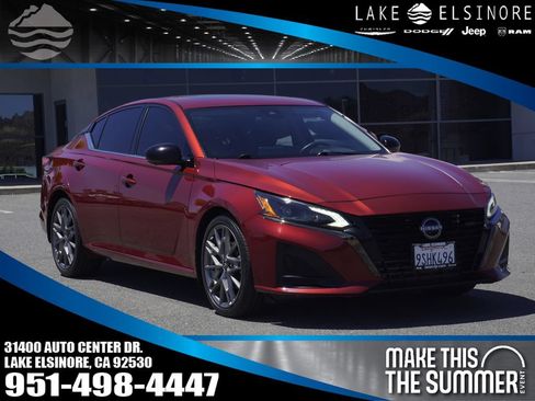 Used 2023 Nissan Altima 2.0 SR FWD image 1