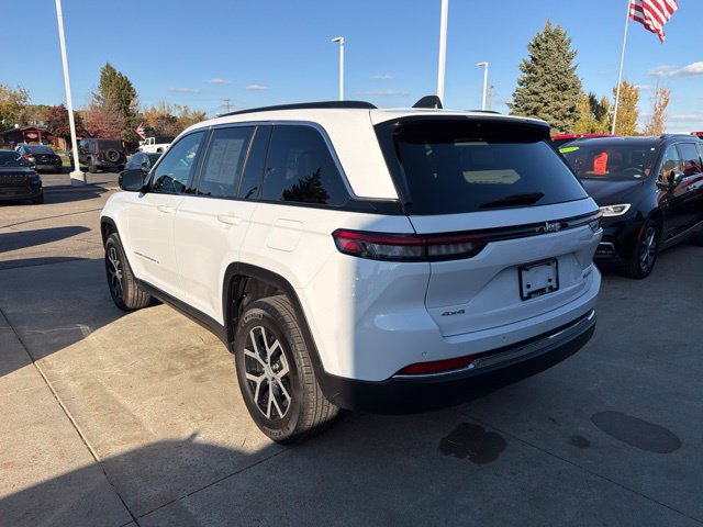 Certified 2025 Jeep Grand Cherokee Limited w/ Trailer Tow Package AWD/4WD image 4