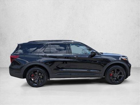 Certified 2023 Ford Explorer ST w/ Equipment Group 401A AWD/4WD image 4