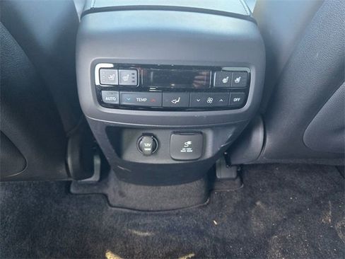 Used 2020 Hyundai Palisade Limited image 12