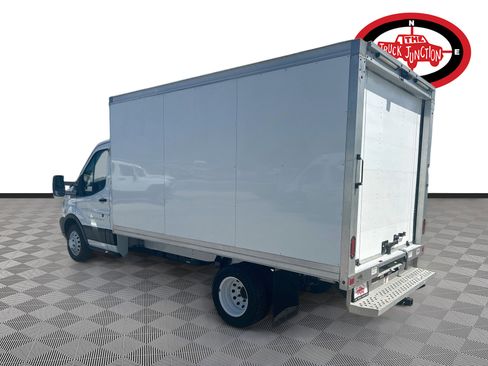 Used 2019 Ford Transit 350 156 DRW RWD image 5