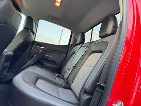 Used 2017 Chevrolet Colorado Z71 image 11