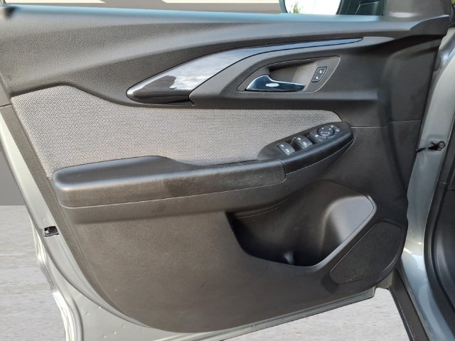 Used 2023 Chevrolet TrailBlazer LT w/ Convenience Package AWD/4WD image 14