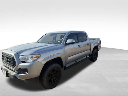 Used 2022 Toyota Tacoma SR w/ SR Convenience Package RWD image 4