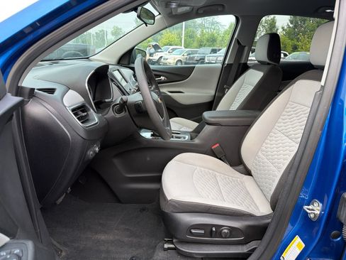 Used 2019 Chevrolet Equinox LS w/ LS Convenience Package FWD image 10