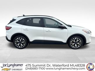 Used 2020 Ford Escape SE Sport FWD video 2