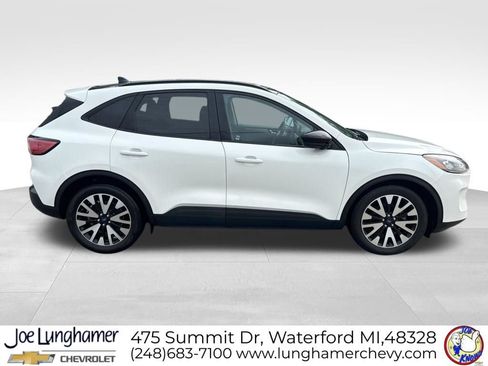 Used 2020 Ford Escape SE Sport FWD image 2