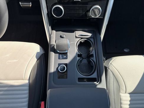 New 2026 Land Rover Discovery Dynamic SE AWD/4WD image 23