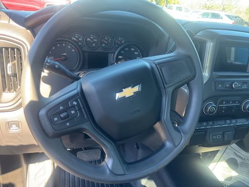 Used 2025 Chevrolet Silverado 1500 W/T image 14