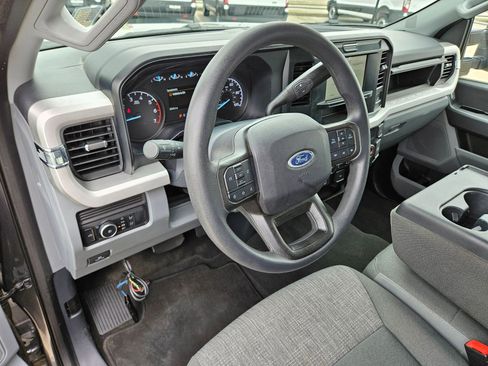 Certified 2025 Ford F250 XLT AWD/4WD image 16