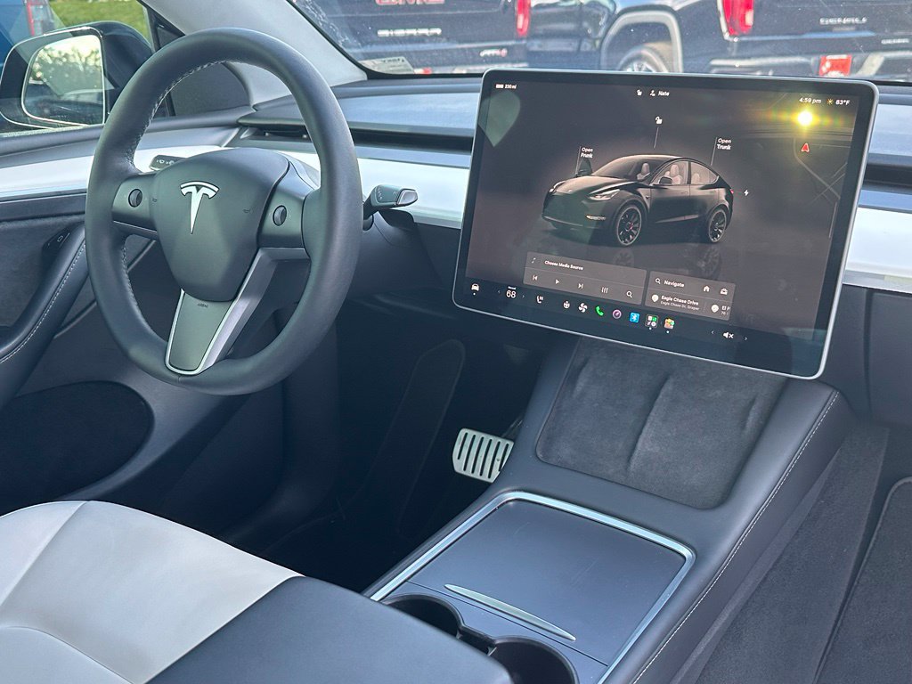Used 2023 Tesla Model Y Performance AWD/4WD image 15