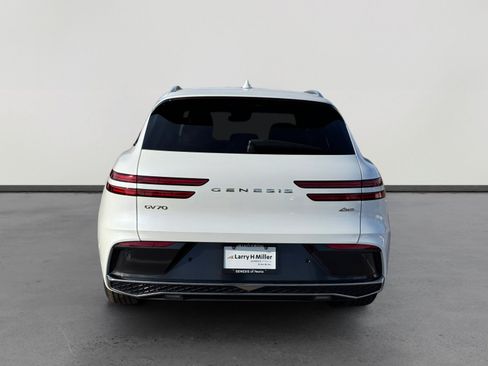 Used 2026 Genesis GV70 2.5T image 4