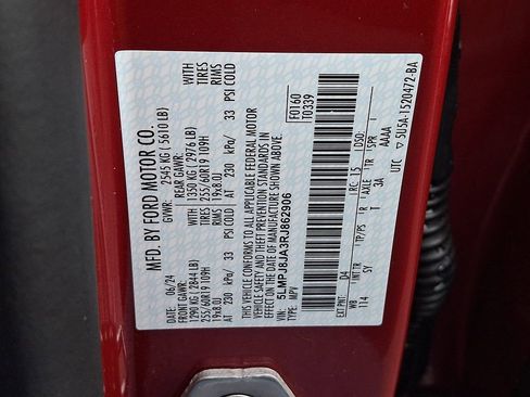 Certified 2024 Lincoln Nautilus Premier w/ Equipment Group 102A image 27