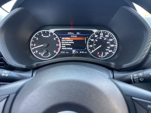 Used 2025 Nissan Sentra SV image 17