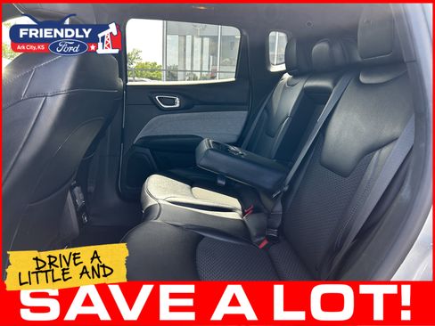Used 2024 Jeep Compass Latitude AWD/4WD image 37