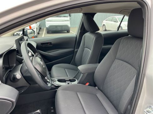 Used 2025 Toyota Corolla LE image 35