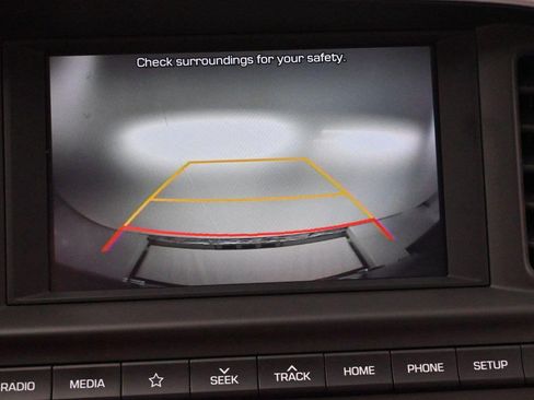 Used 2020 Hyundai Elantra Value Edition FWD image 21
