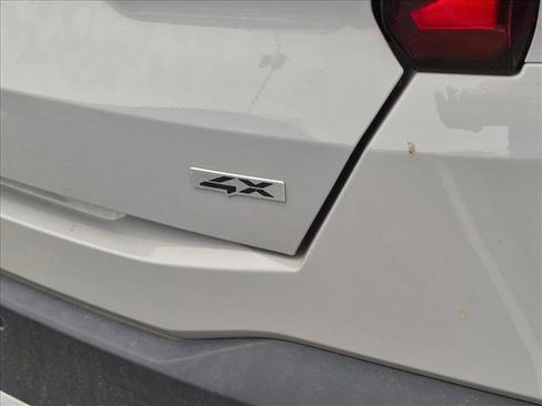 Used 2024 Kia Sorento S w/ Panoramic Sunroof Package AWD/4WD image 11
